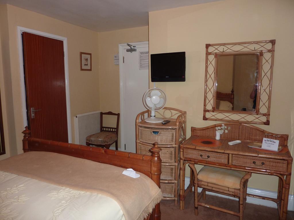 Bayview Guest House 圣赫利尔泽西 外观 照片